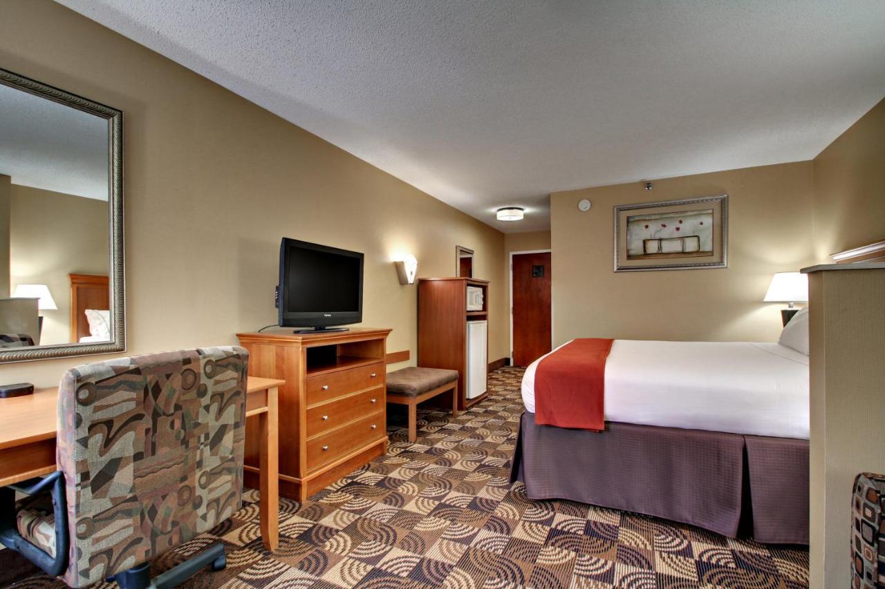 Holiday Inn Express Hurricane Mills Waverly By Ihg Стая снимка