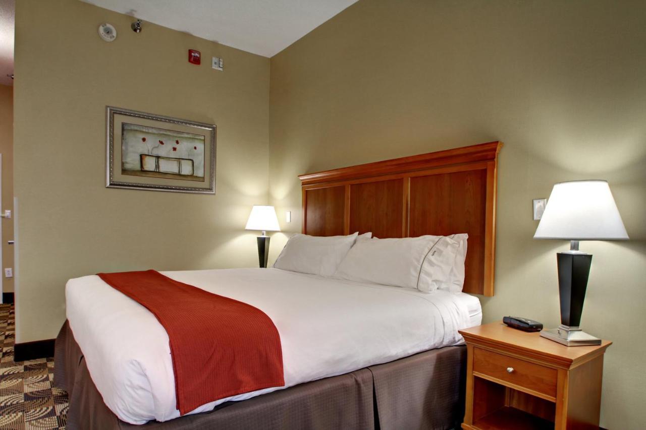 Holiday Inn Express Hurricane Mills Waverly By Ihg Стая снимка
