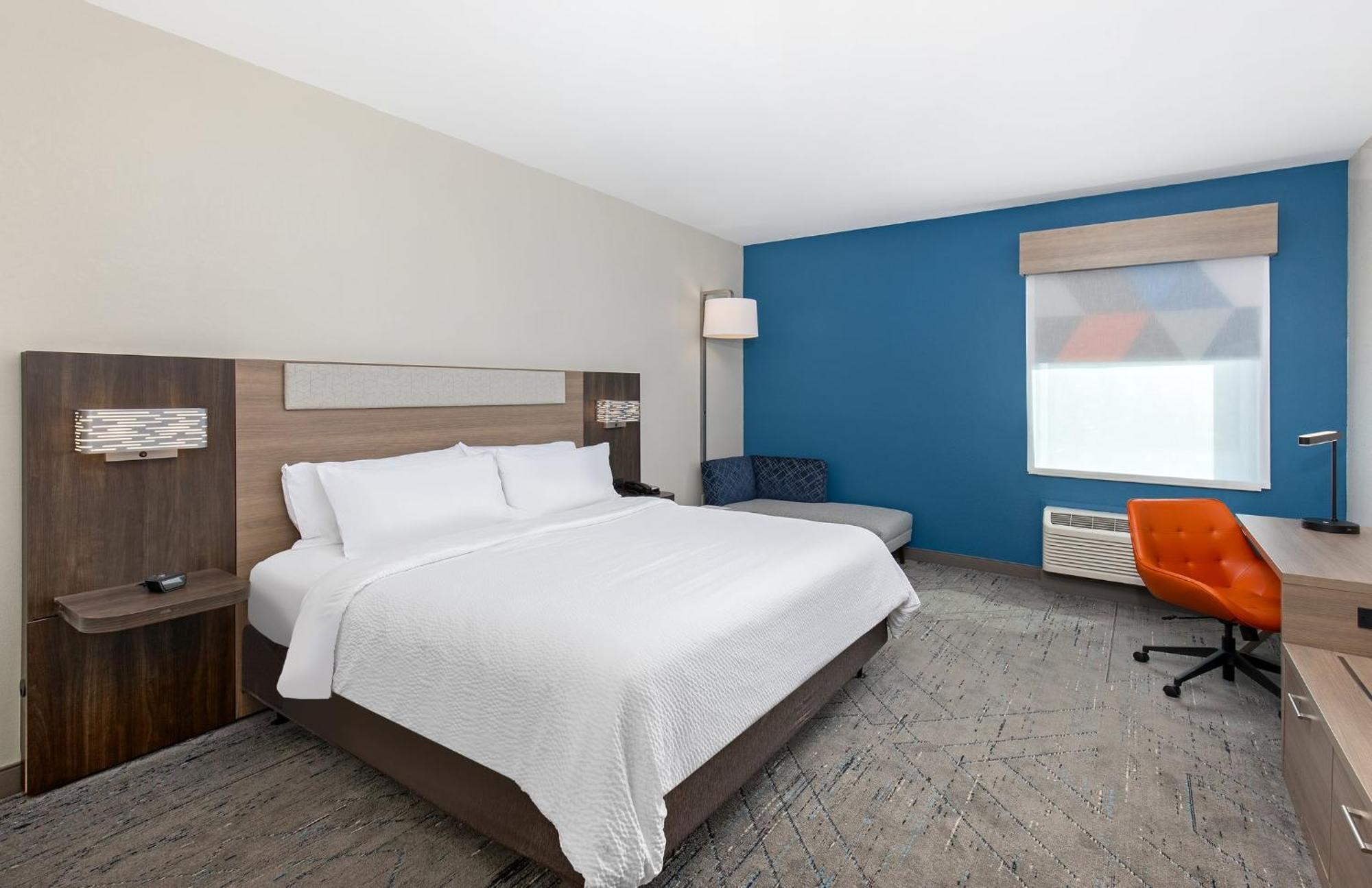 Holiday Inn Express Hurricane Mills Waverly By Ihg Екстериор снимка