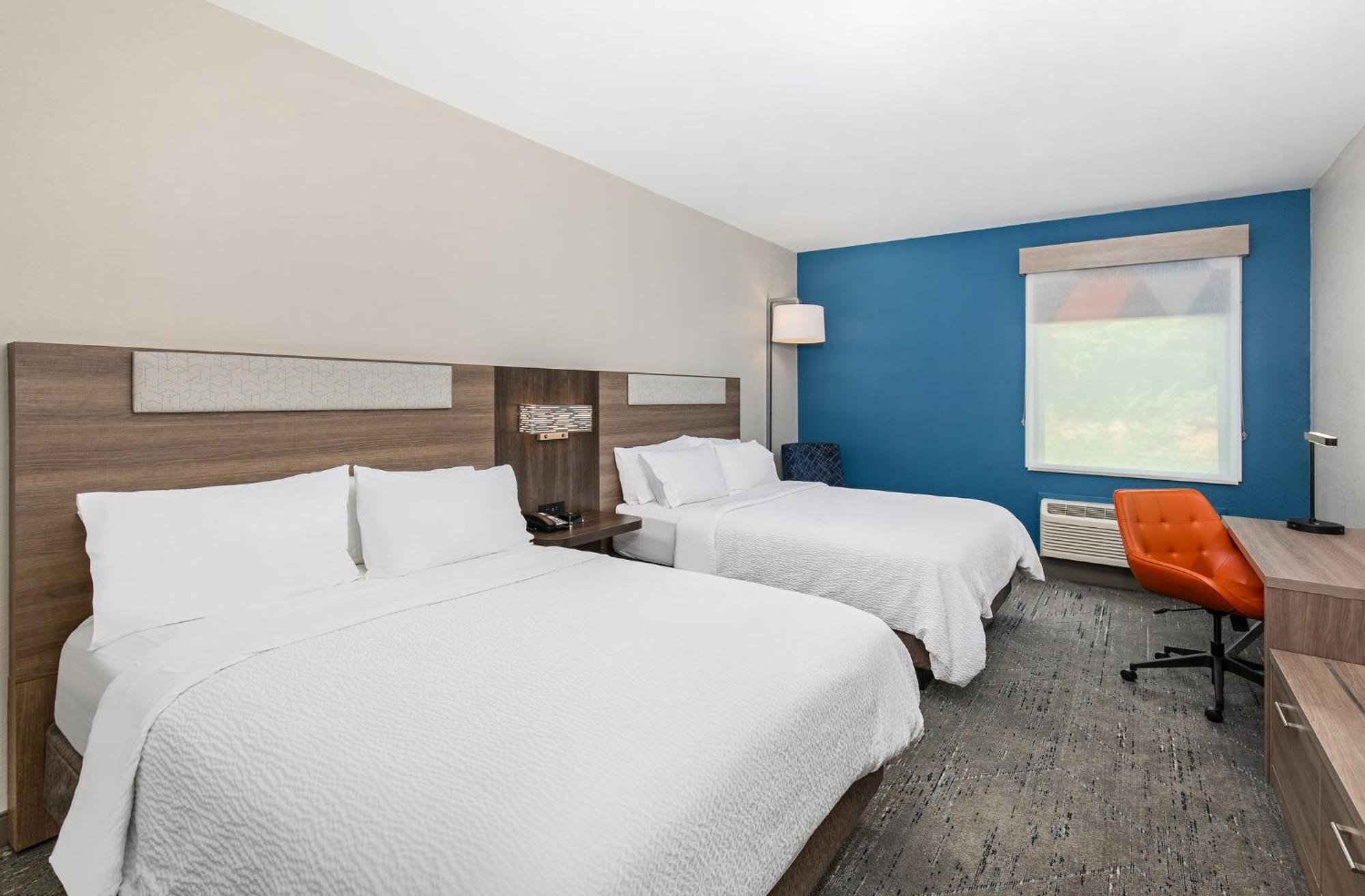 Holiday Inn Express Hurricane Mills Waverly By Ihg Екстериор снимка