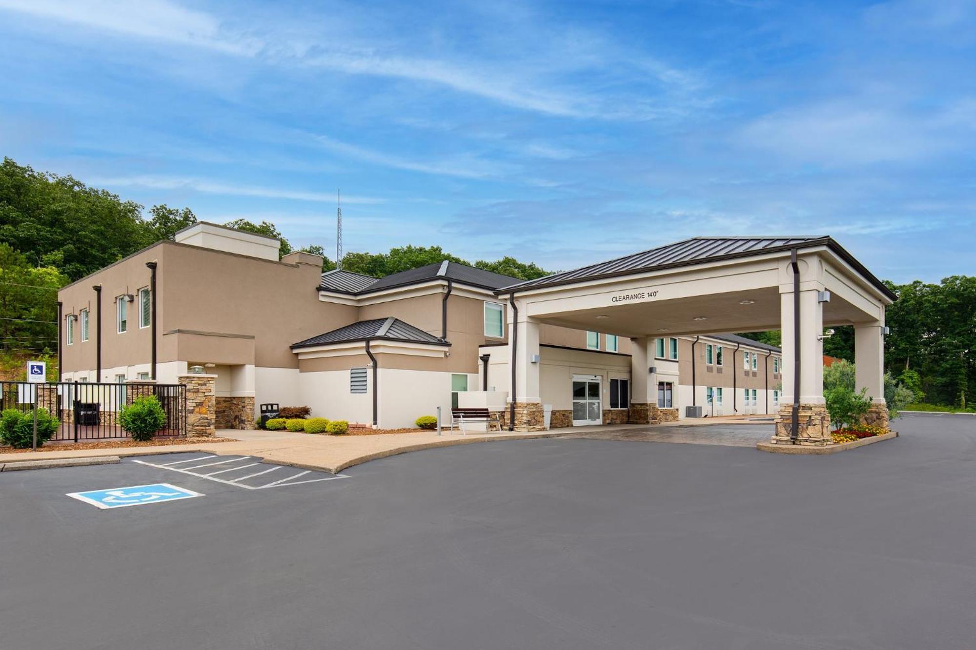 Holiday Inn Express Hurricane Mills Waverly By Ihg Екстериор снимка