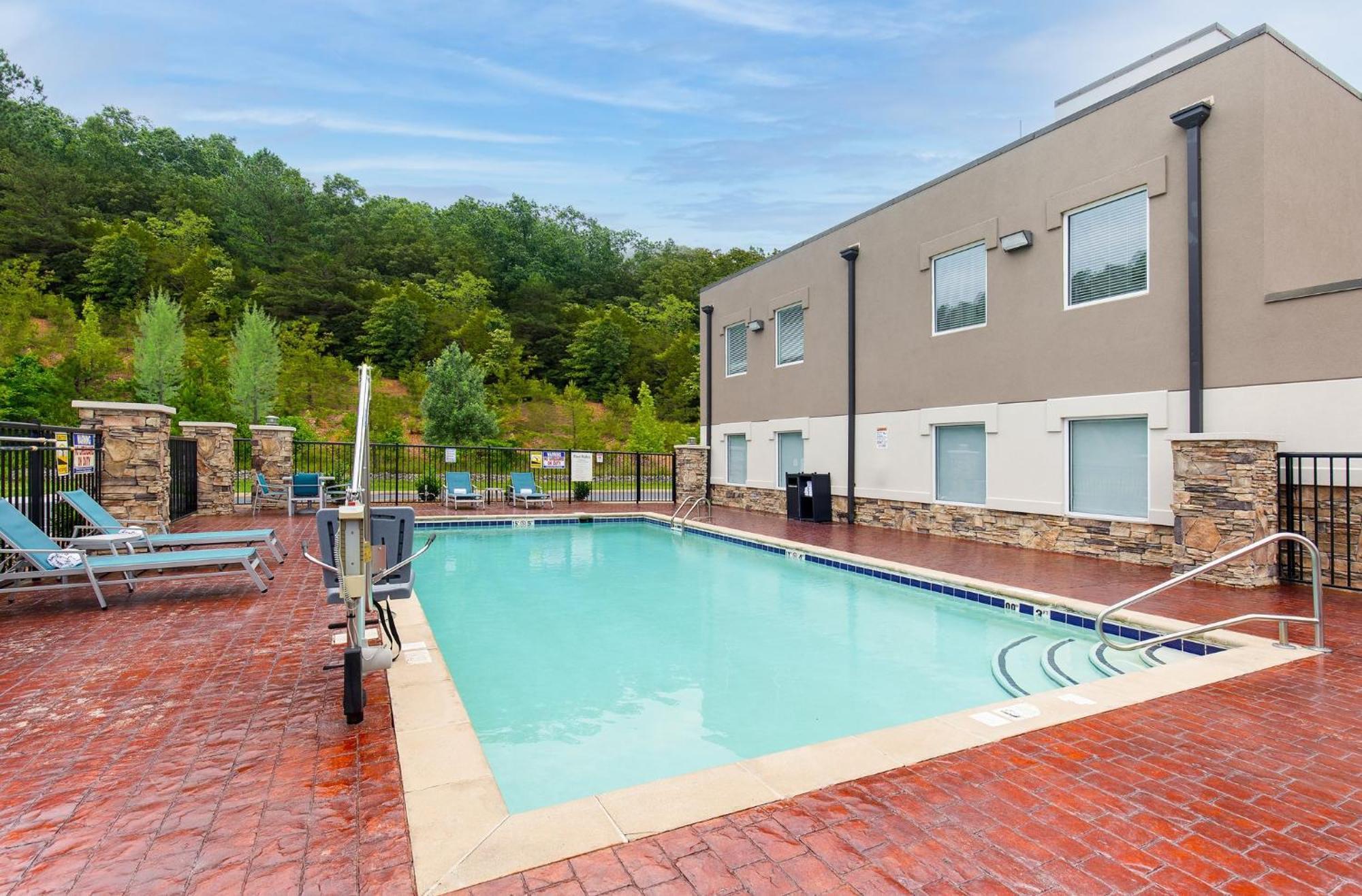 Holiday Inn Express Hurricane Mills Waverly By Ihg Екстериор снимка