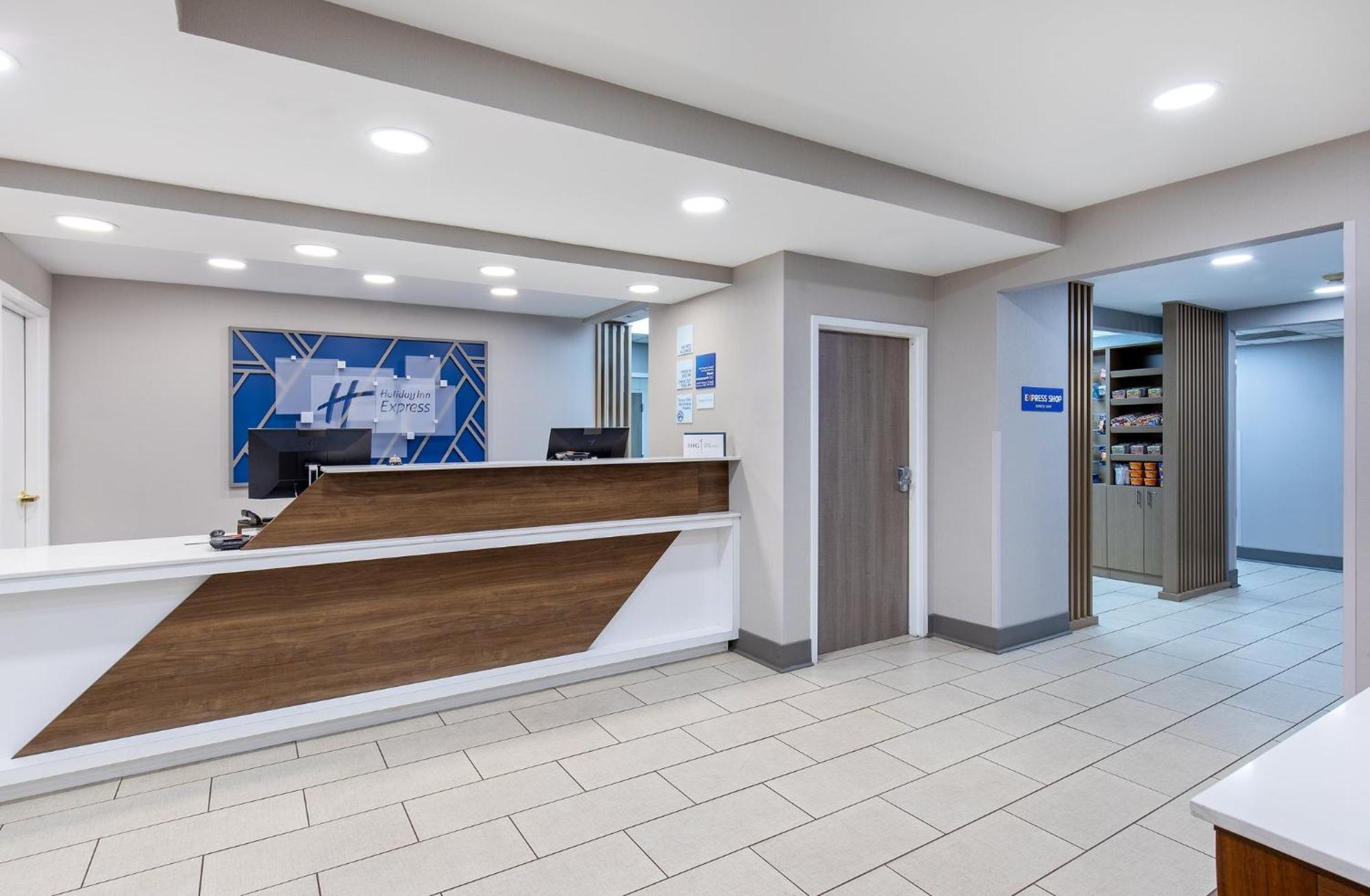 Holiday Inn Express Hurricane Mills Waverly By Ihg Екстериор снимка
