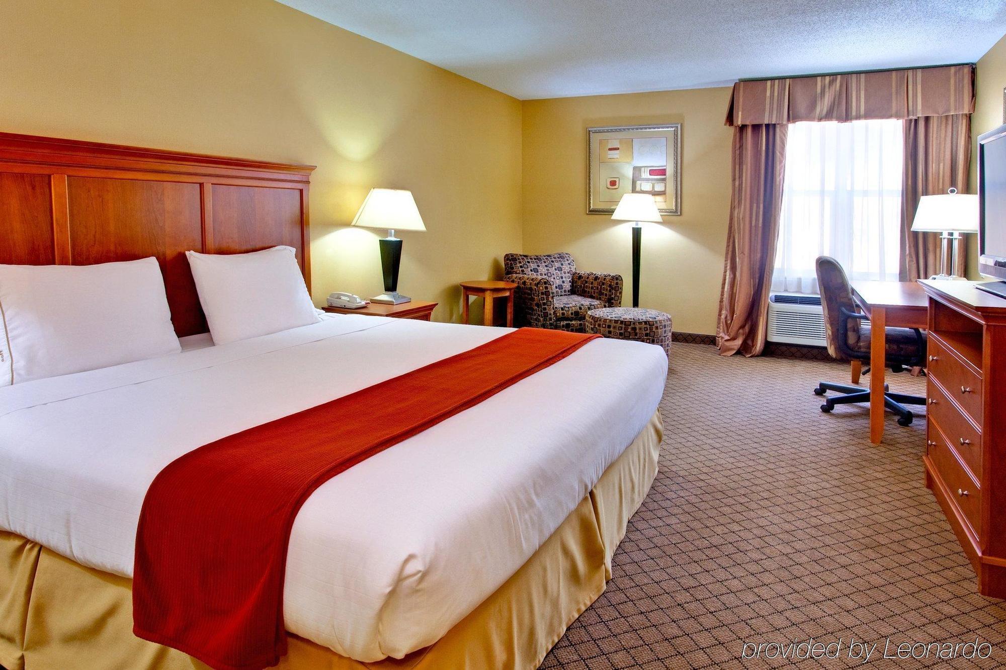 Holiday Inn Express Hurricane Mills Waverly By Ihg Екстериор снимка