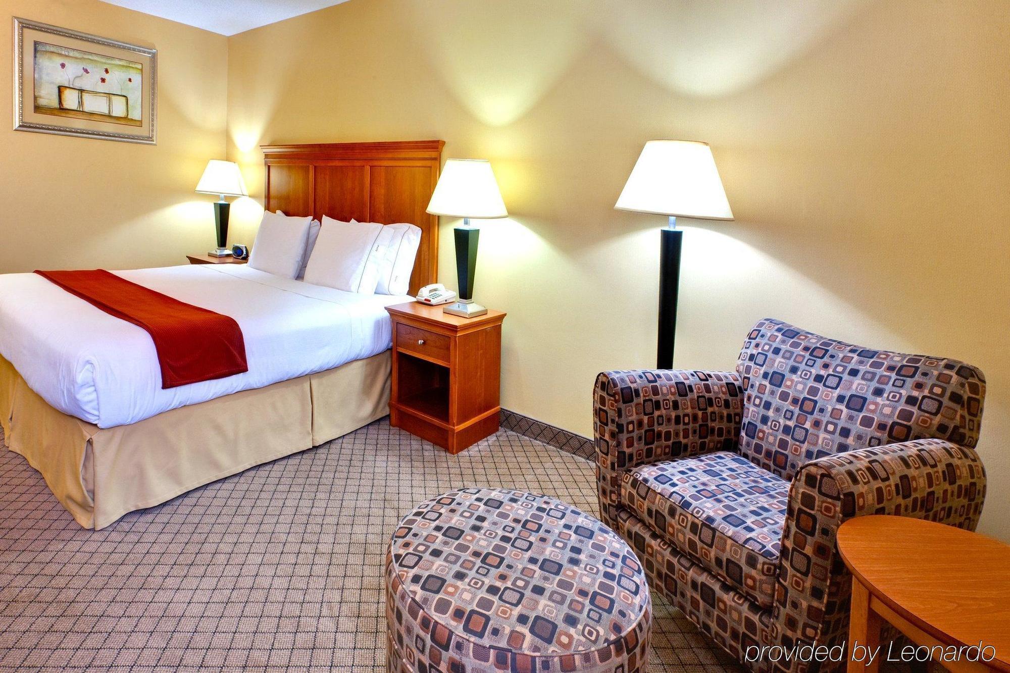 Holiday Inn Express Hurricane Mills Waverly By Ihg Екстериор снимка