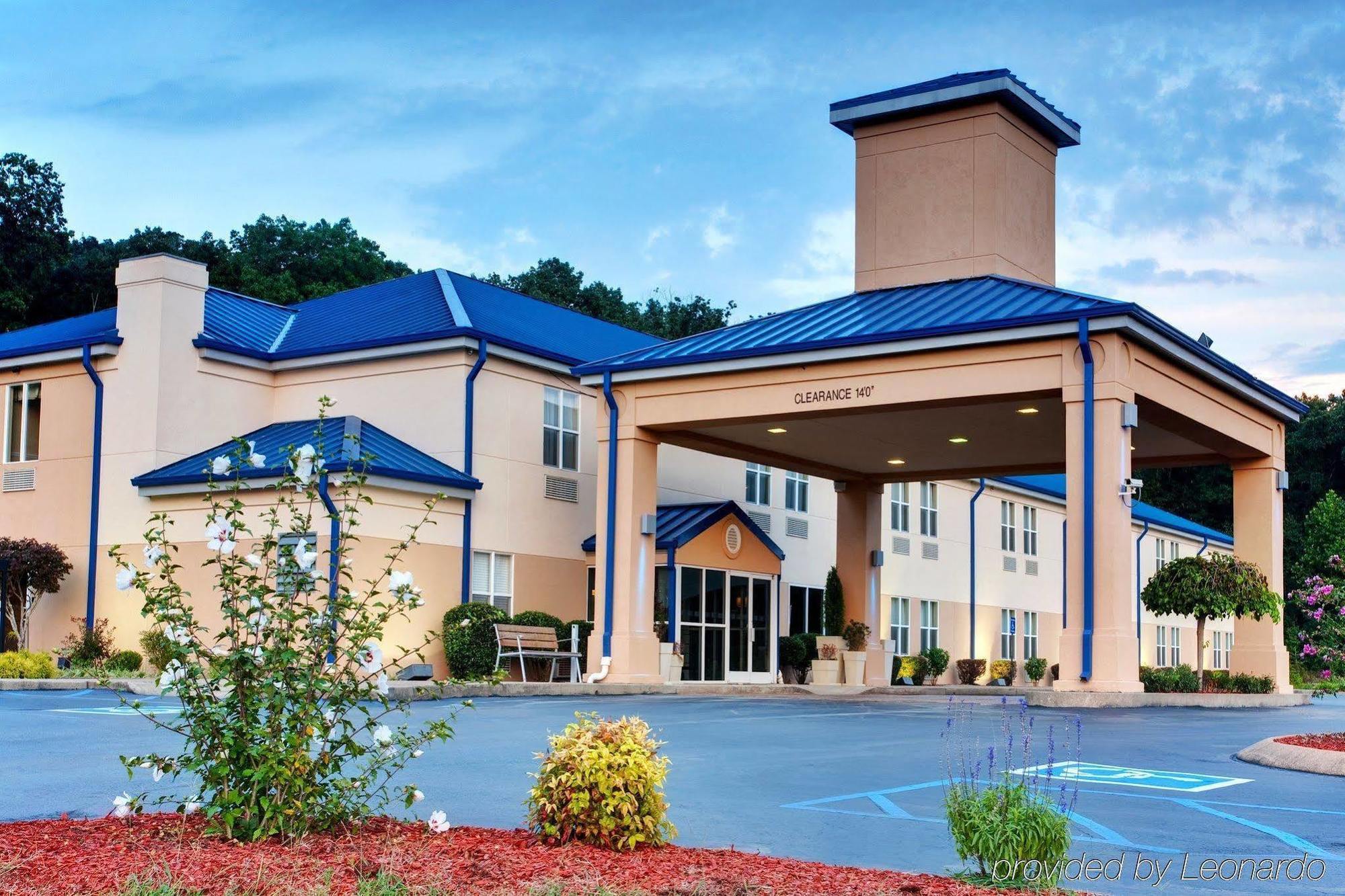 Holiday Inn Express Hurricane Mills Waverly By Ihg Екстериор снимка