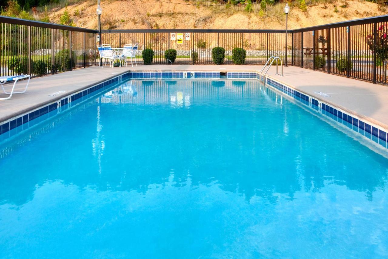 Holiday Inn Express Hurricane Mills Waverly By Ihg Екстериор снимка