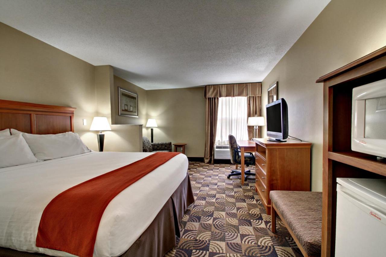 Holiday Inn Express Hurricane Mills Waverly By Ihg Екстериор снимка