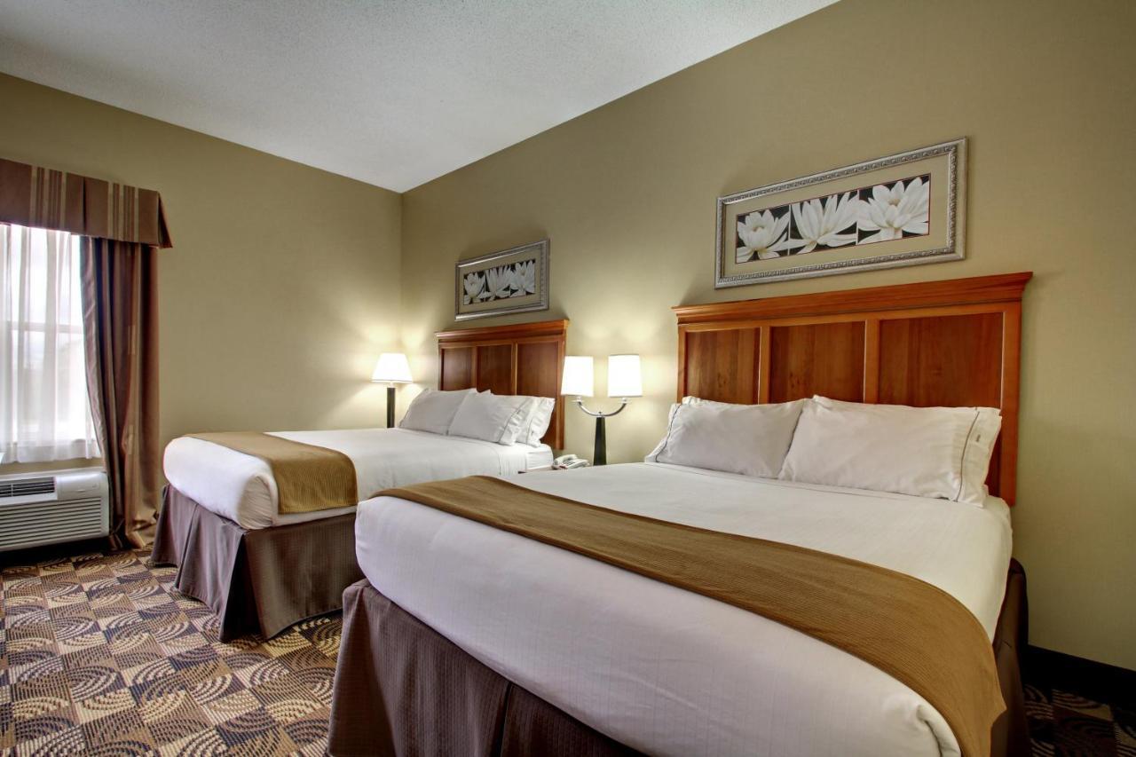Holiday Inn Express Hurricane Mills Waverly By Ihg Екстериор снимка